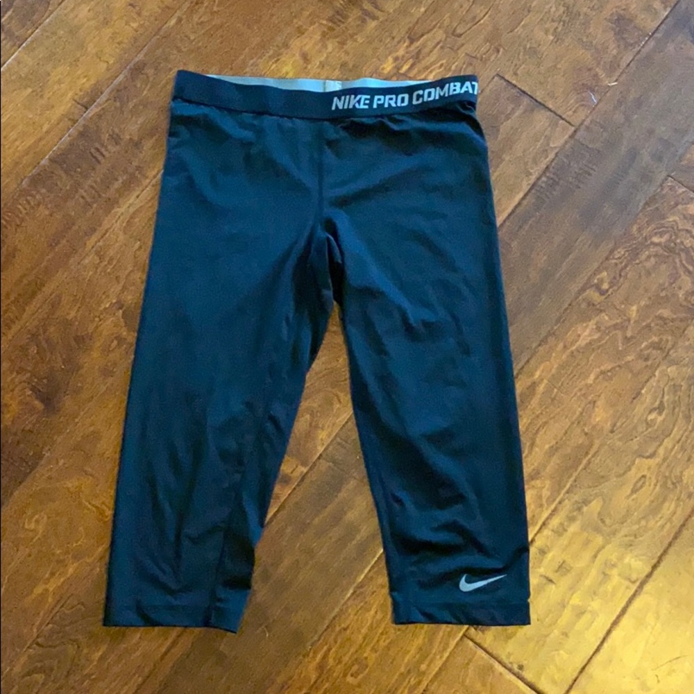 Nike capri leggings